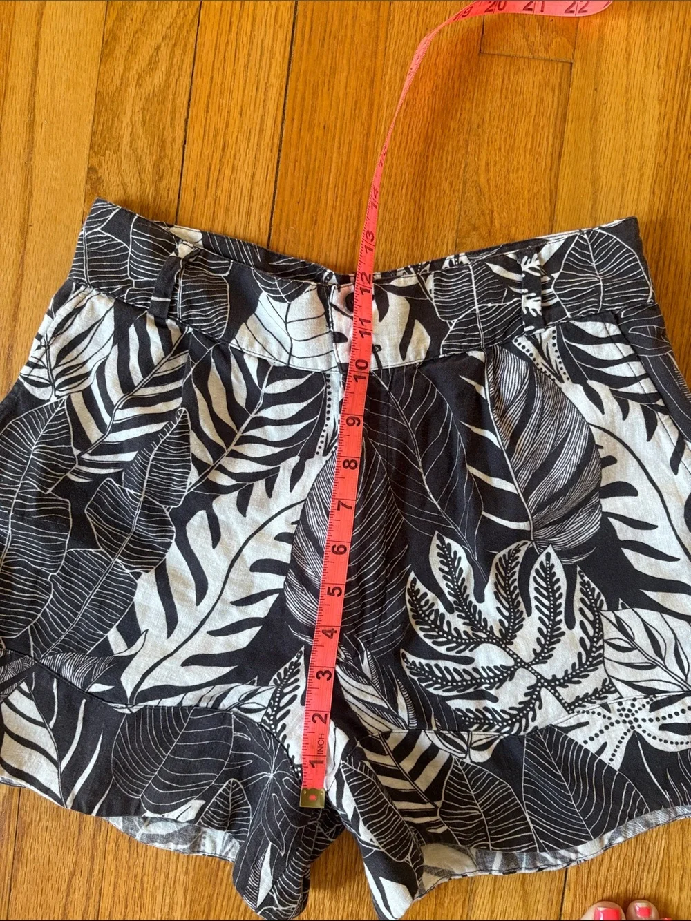 Anthropologie FARM Rio Black & White Palm Leaf-Print Bermudas Shorts Linen blend